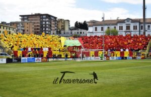 curva-ceravolo-coreografia-capraro